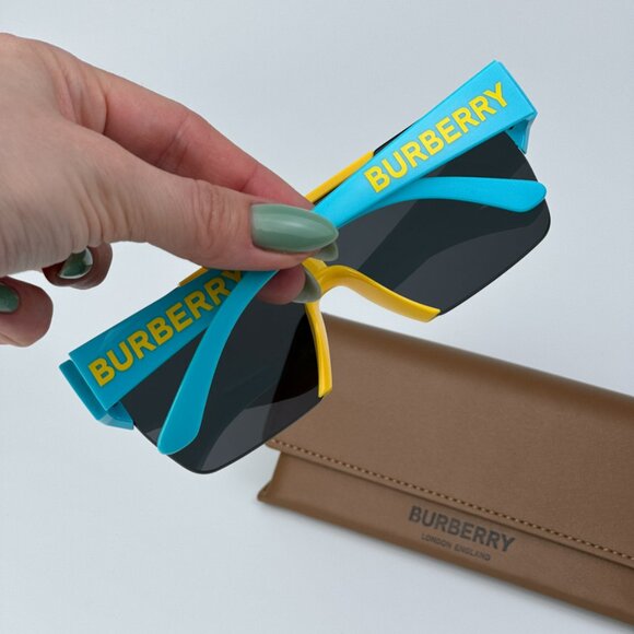 Burberry JB4387 405087 KIDS BRAND NEW Sunglasses Yellow Blue Grey Shield Unisex - Picture 3 of 10